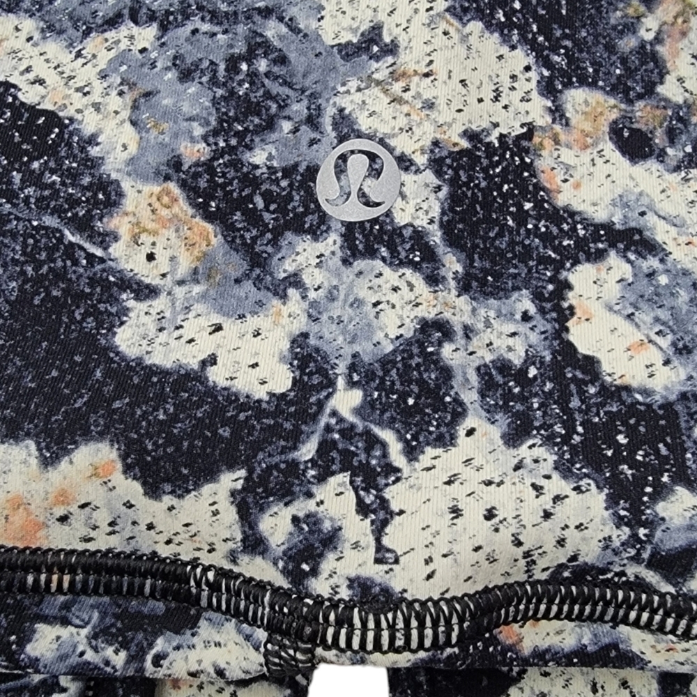 Lululemon Athletica woman's size 8 in floral Limited edition high-rise leggings. - Picture 3 of 4